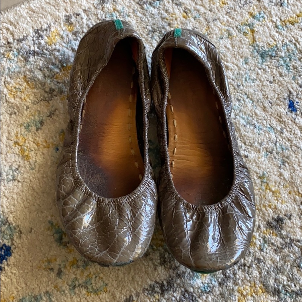 Slate Grey Crocodile Tieks Flats Size 8